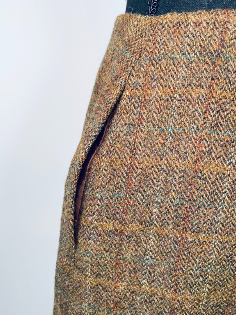 HARRIS TWEED Vintage long button-front skirt - Picture 5 of 5